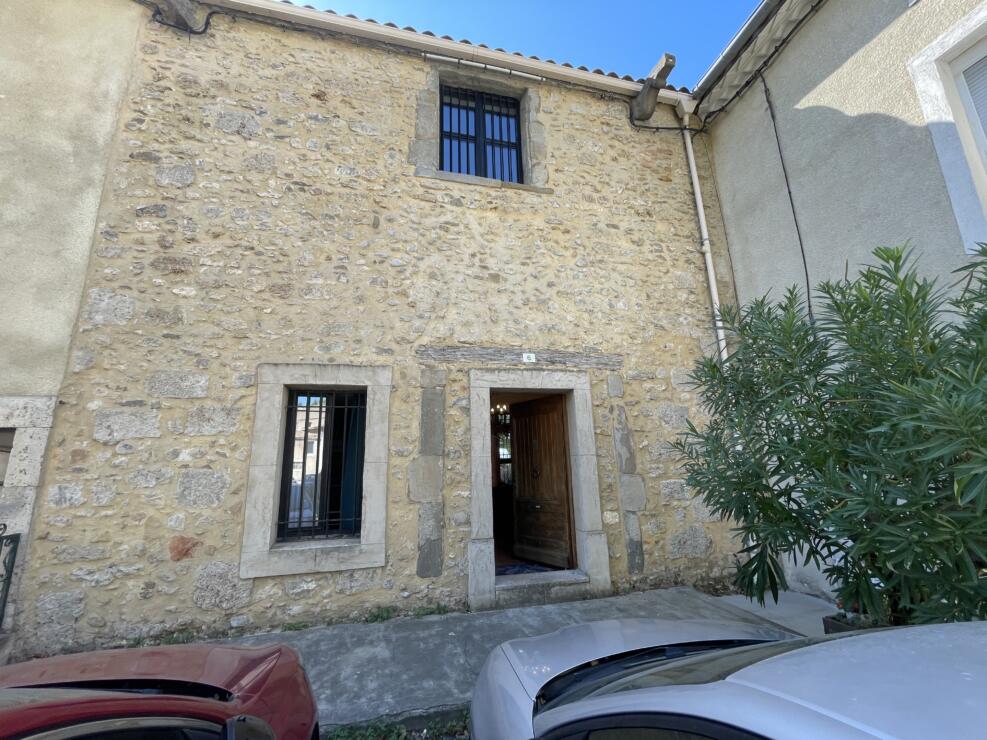 Fabrezan – Characterful village home with stunning terrace giving panoramic and vineyard views.