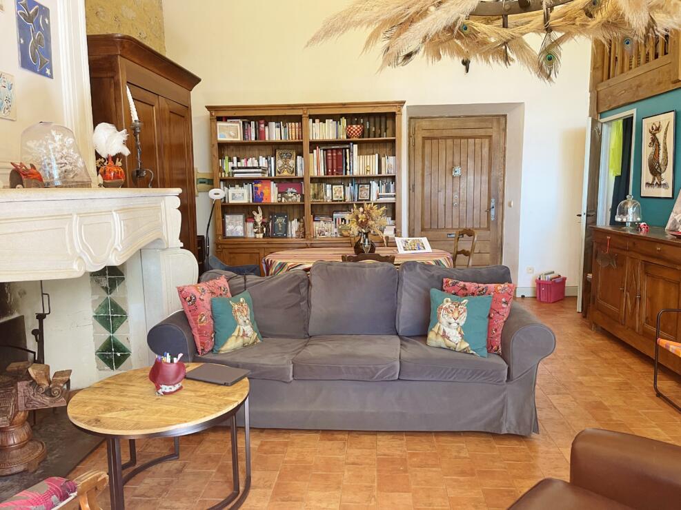 Fabrezan – Characterful village home with stunning terrace giving panoramic and vineyard views.