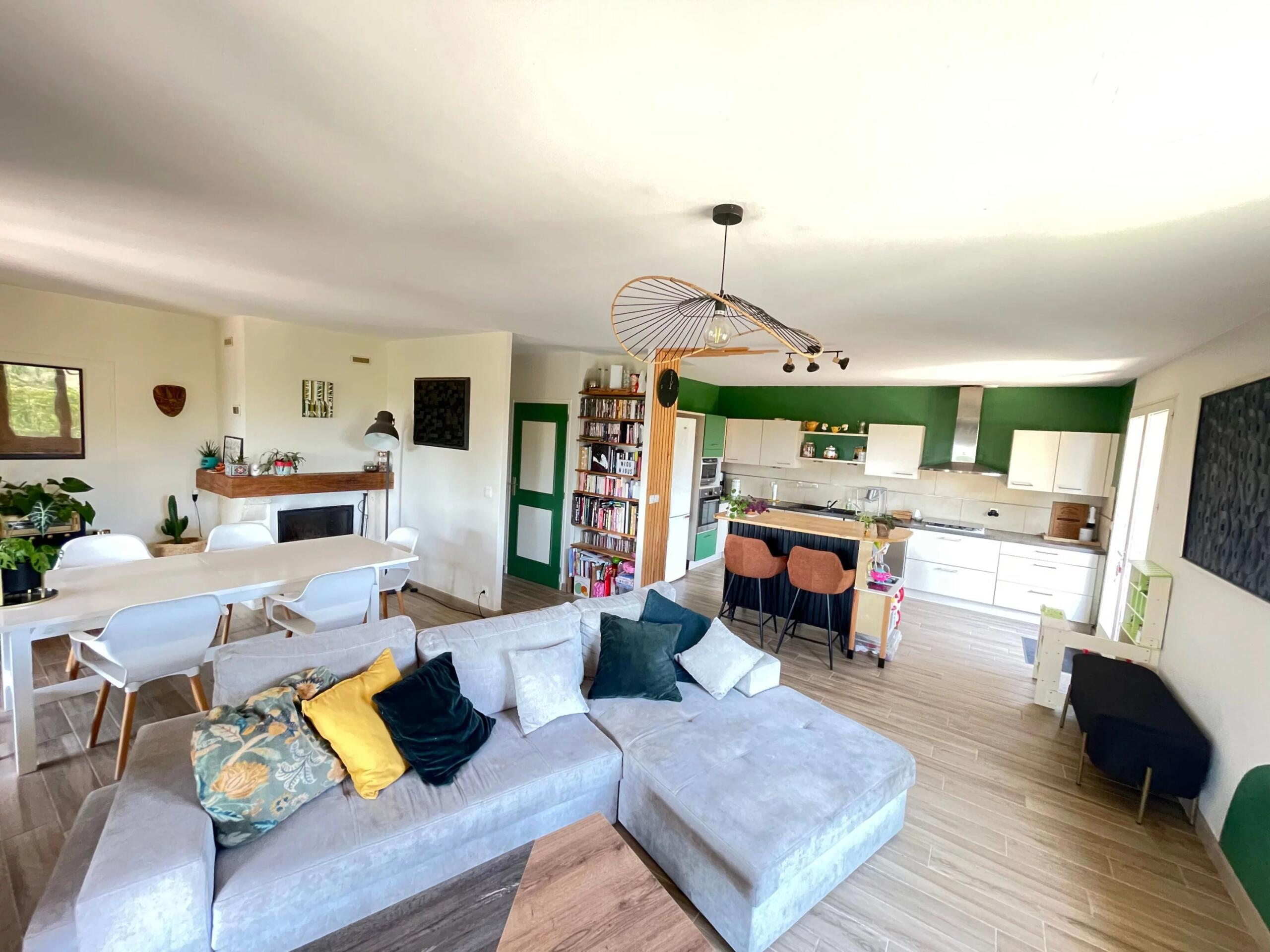 Charming 6-bedroom house with pool, landscaped grounds and open views near Monségur, Nouvelle-Aquitaine – France – BVI86548