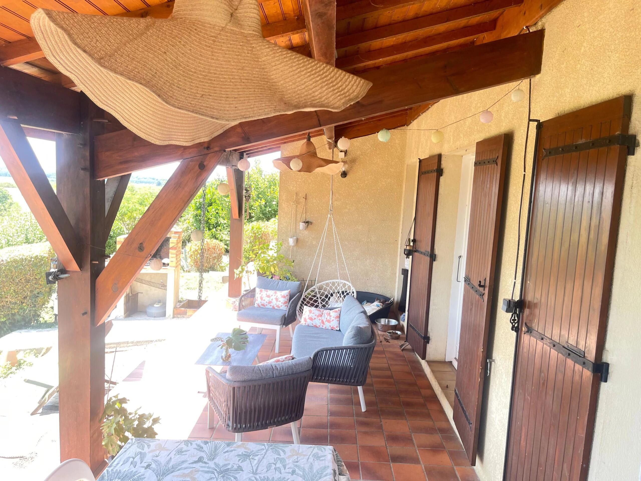 Charming 6-bedroom house with pool, landscaped grounds and open views near Monségur, Nouvelle-Aquitaine – France – BVI86548