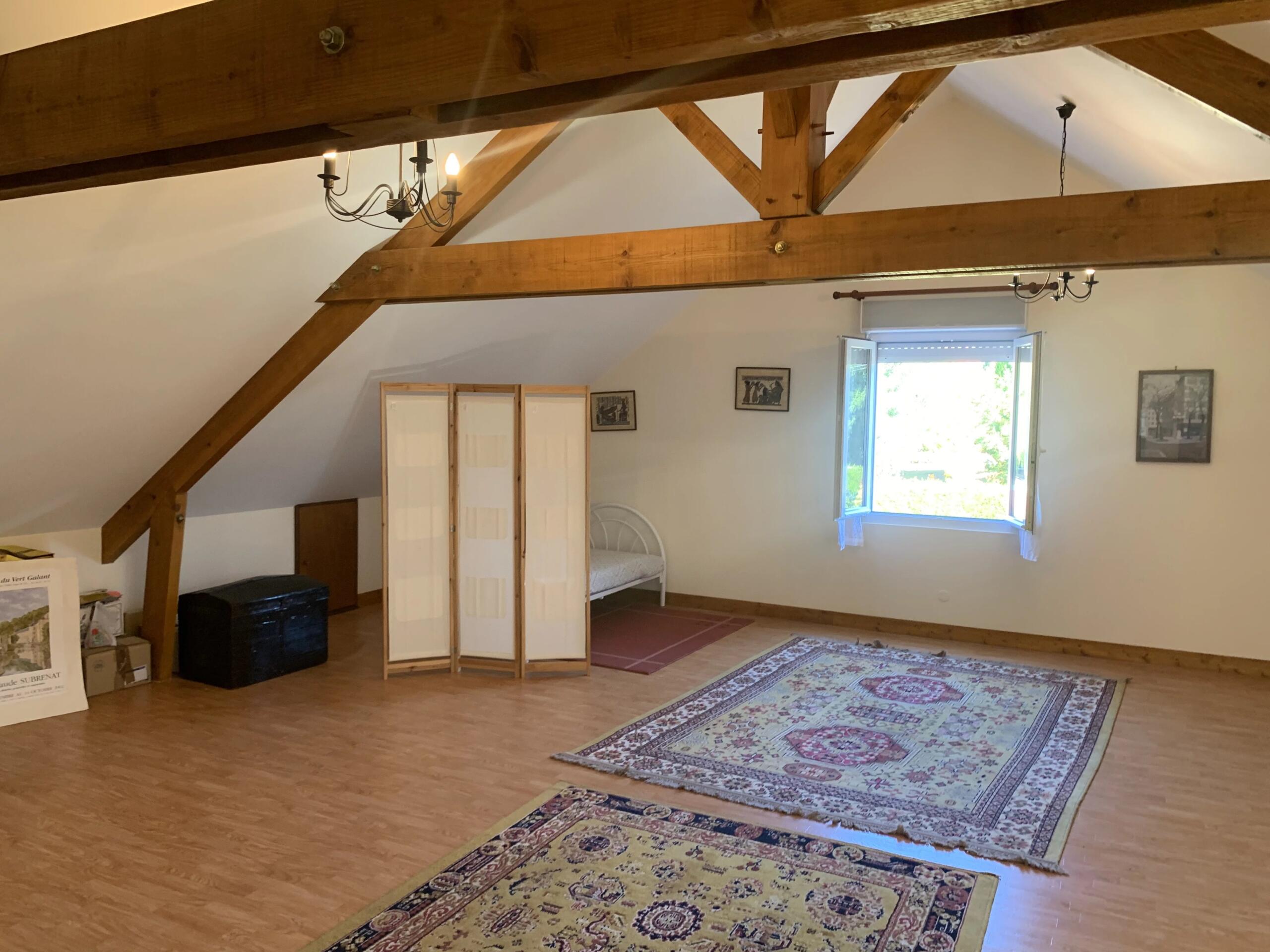Spacious 5-Bedroom Village Home with Separate Accommodation, Nouvelle-Aquitaine – France – BVI87327
