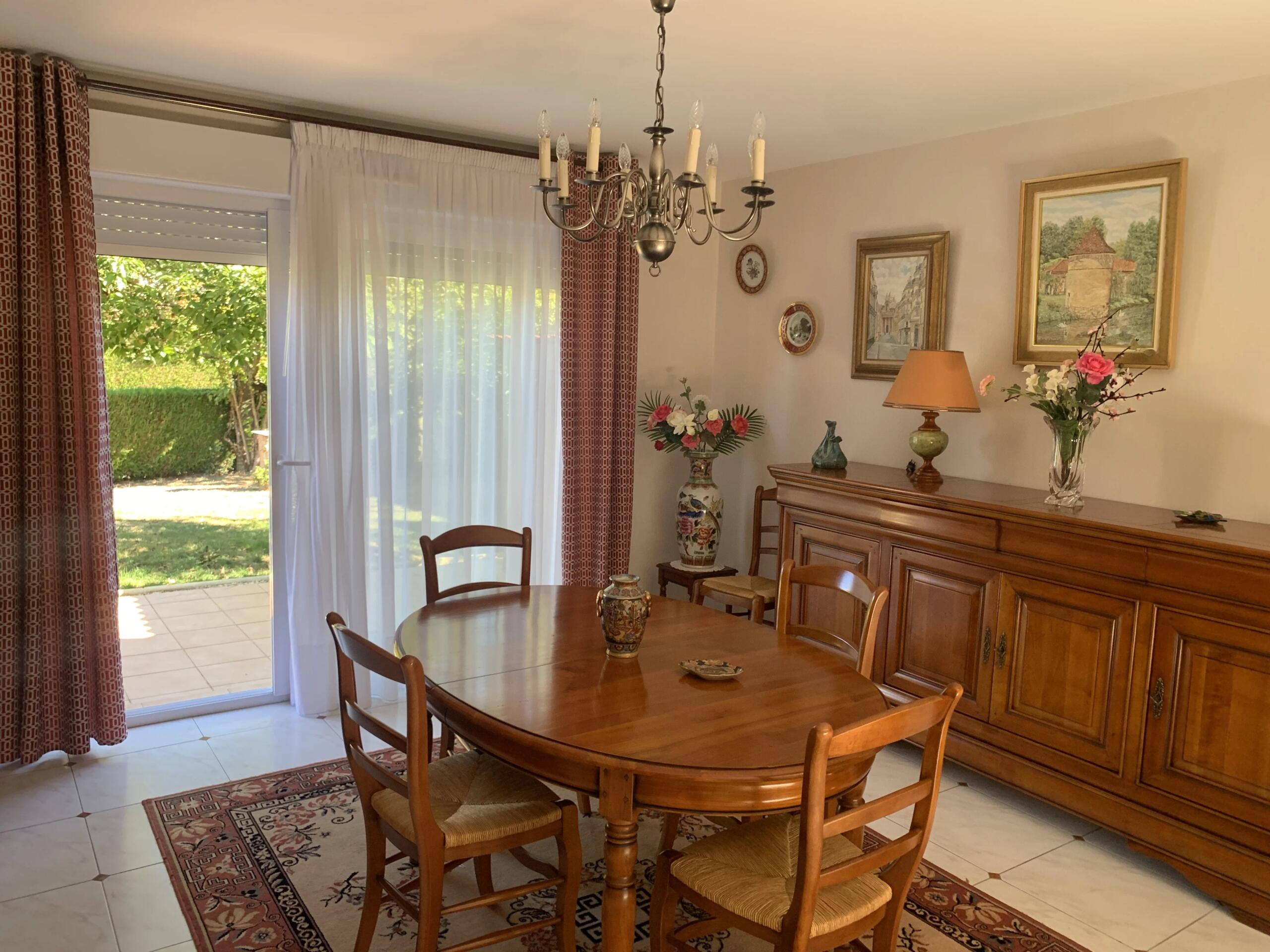 Spacious 5-Bedroom Village Home with Separate Accommodation, Nouvelle-Aquitaine – France – BVI87327