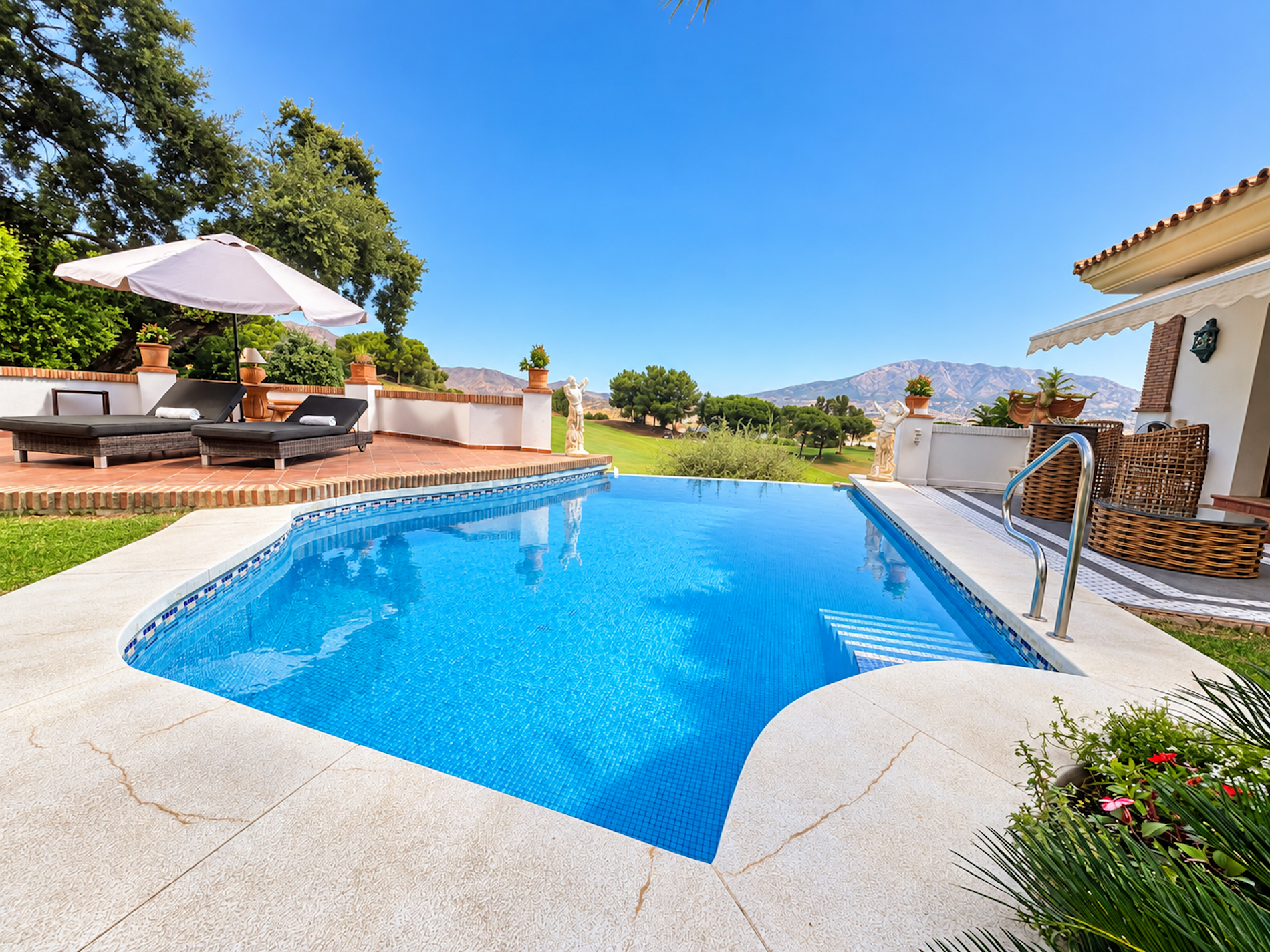 4 bedroom Villa in Mijas Costa, Malaga, Spain – 428-05542P