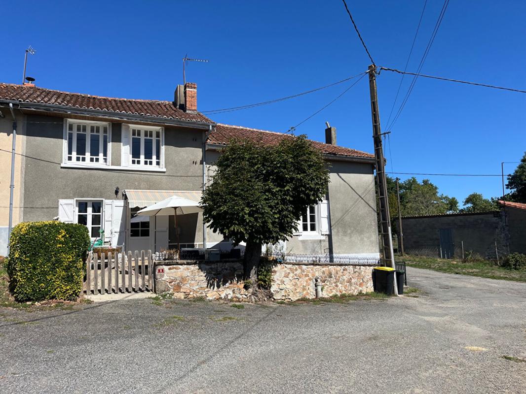 3 bedroom maison in Chabrac, Charente, France