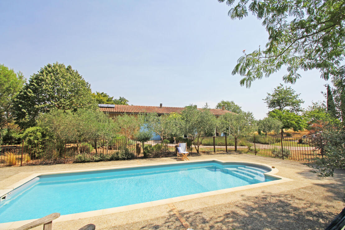 Stunning 4 bed property in the countryside with pool, large garden and renovated to a high standard