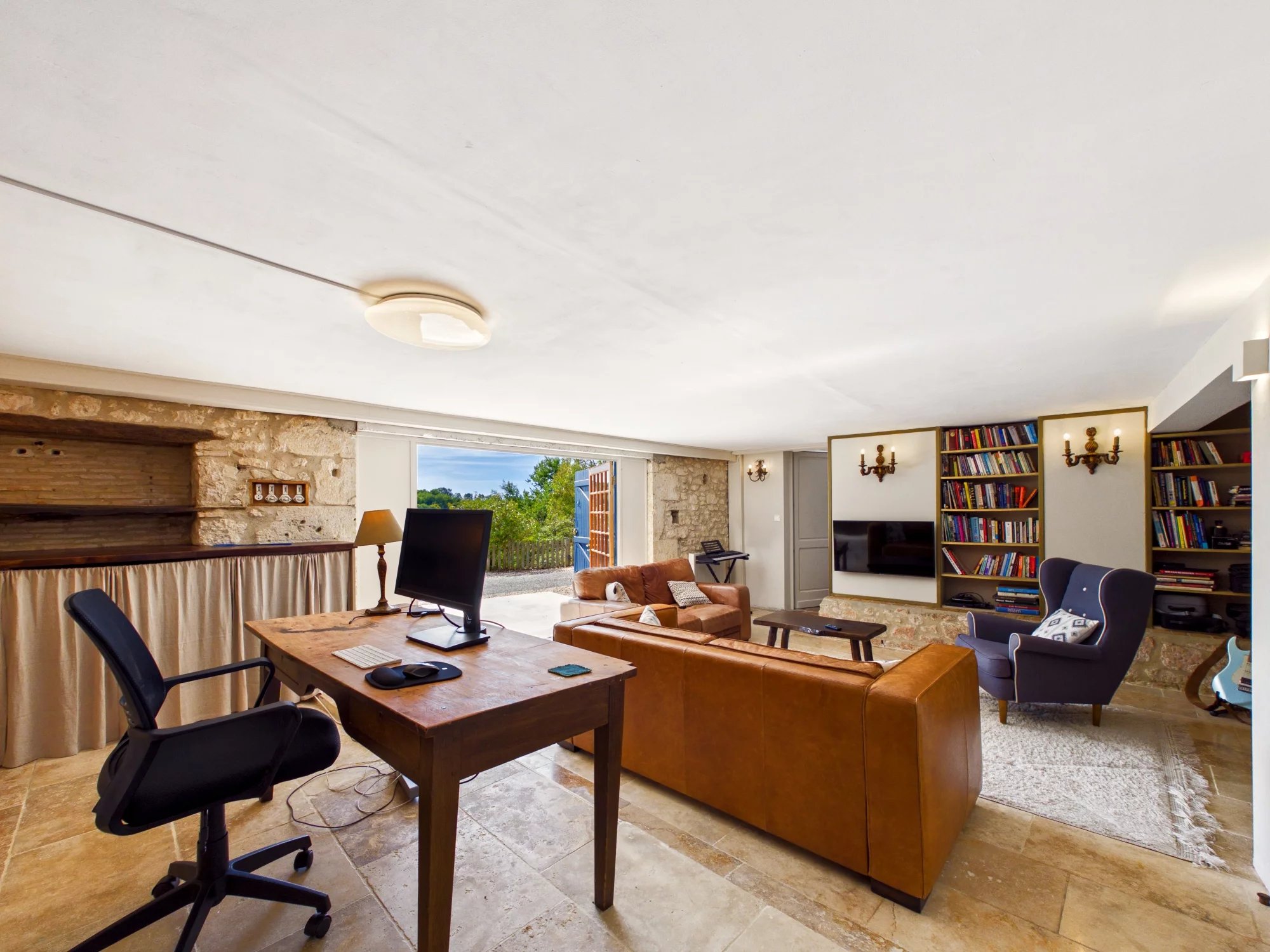A magical 16-century former Hunting Lodge with views and a pool!, Nouvelle-Aquitaine – France – BVI80596