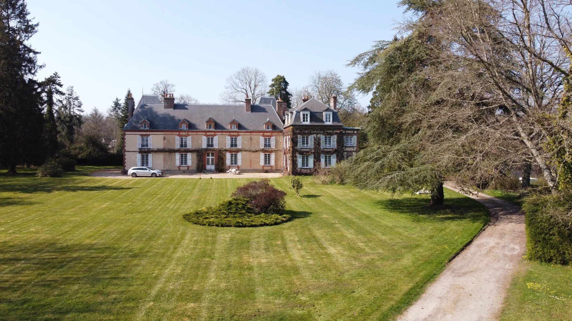 Magnificent 17th century château, Normandie – France – BVI72004
