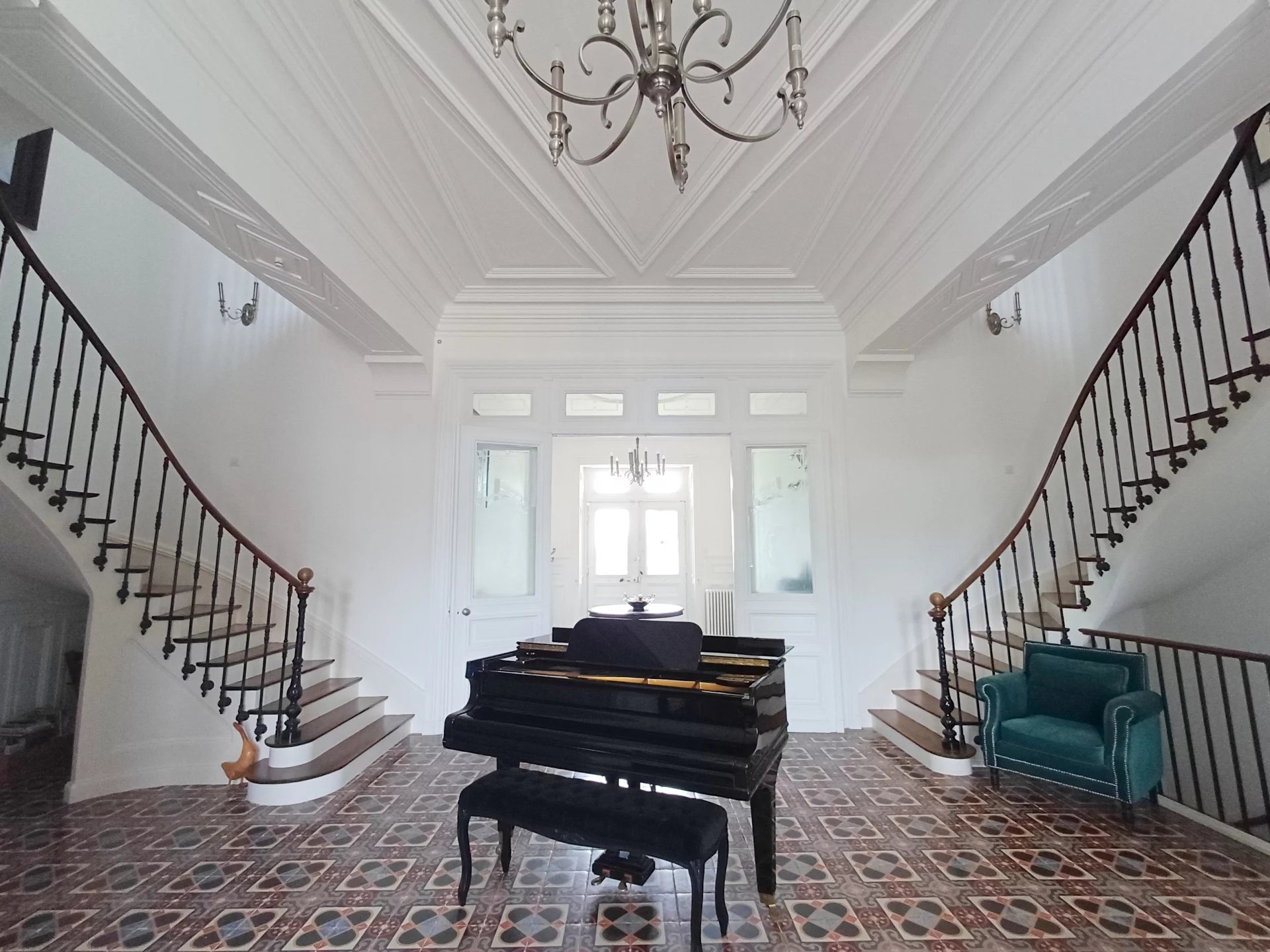 Historic 12 bed renovated château with pool, Nouvelle-Aquitaine – France – BVI77026