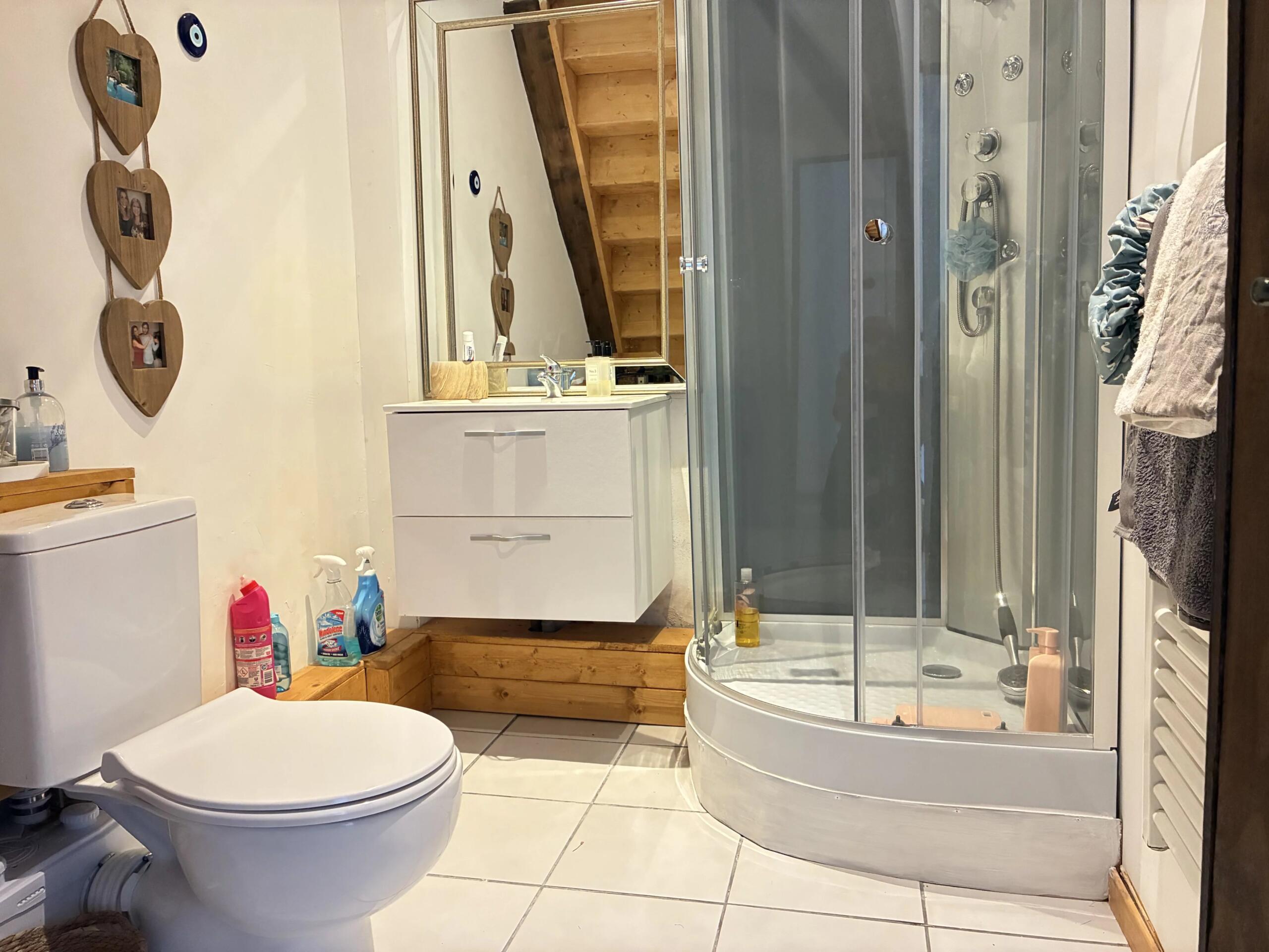 Character Cottage, beautifully presented, sold furnished!, Nouvelle-Aquitaine – France – BVI85321