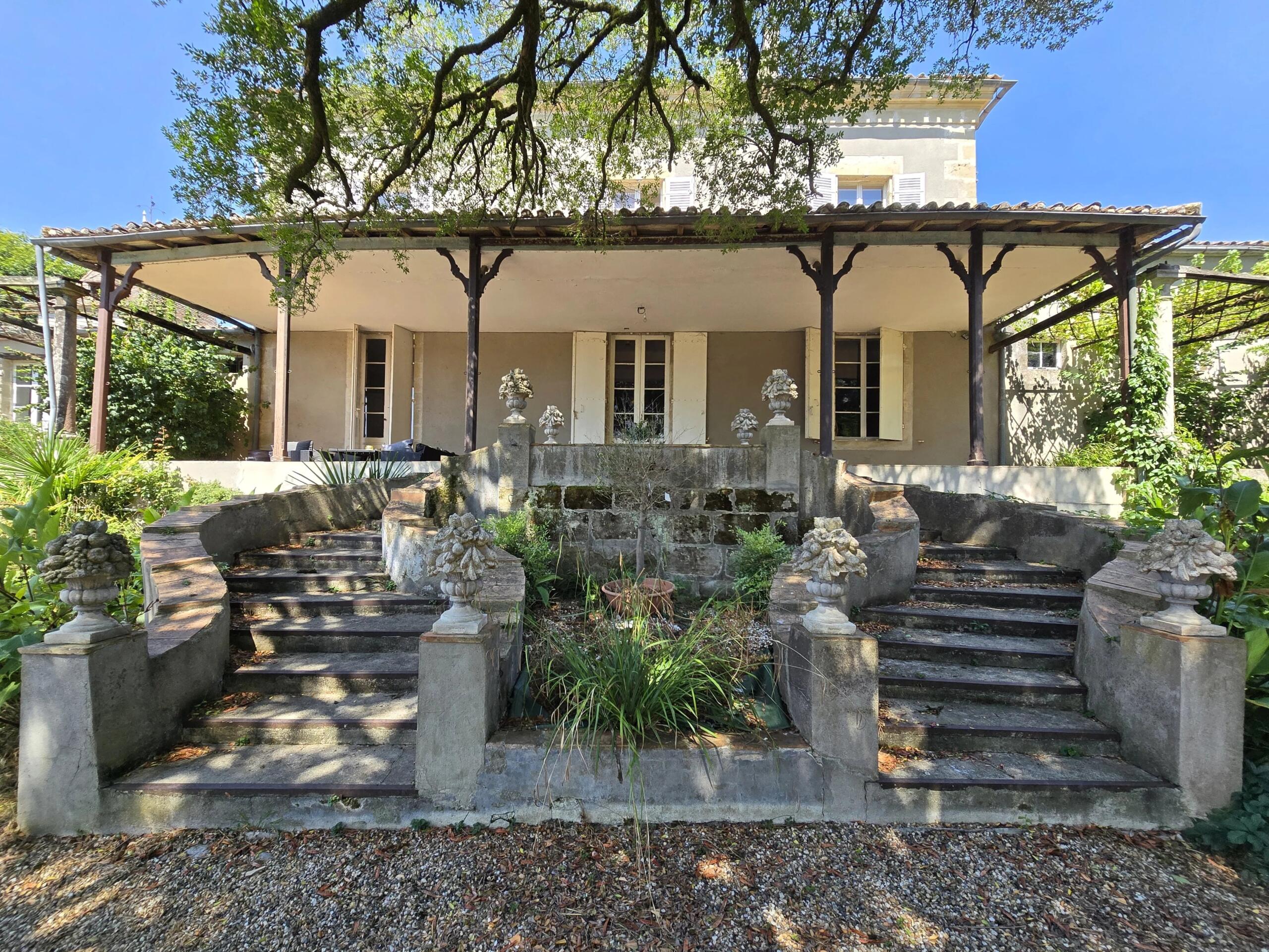 Historic Village Manor House with Chapel, Orangery and Exceptional Potential, Nouvelle-Aquitaine – France – BVI85495