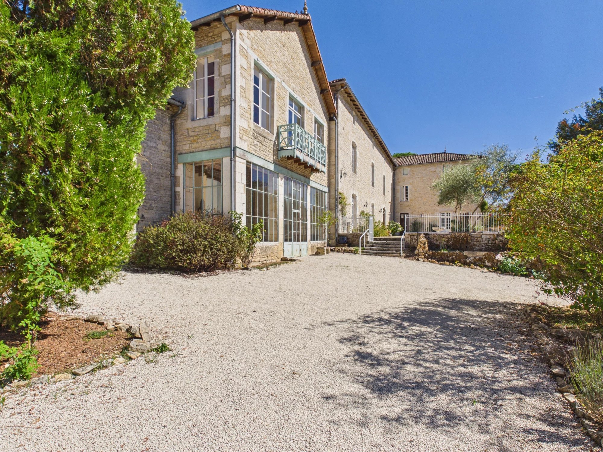 Exceptional Mansion with Outstanding Potential, Nouvelle-Aquitaine – France – BVI86785