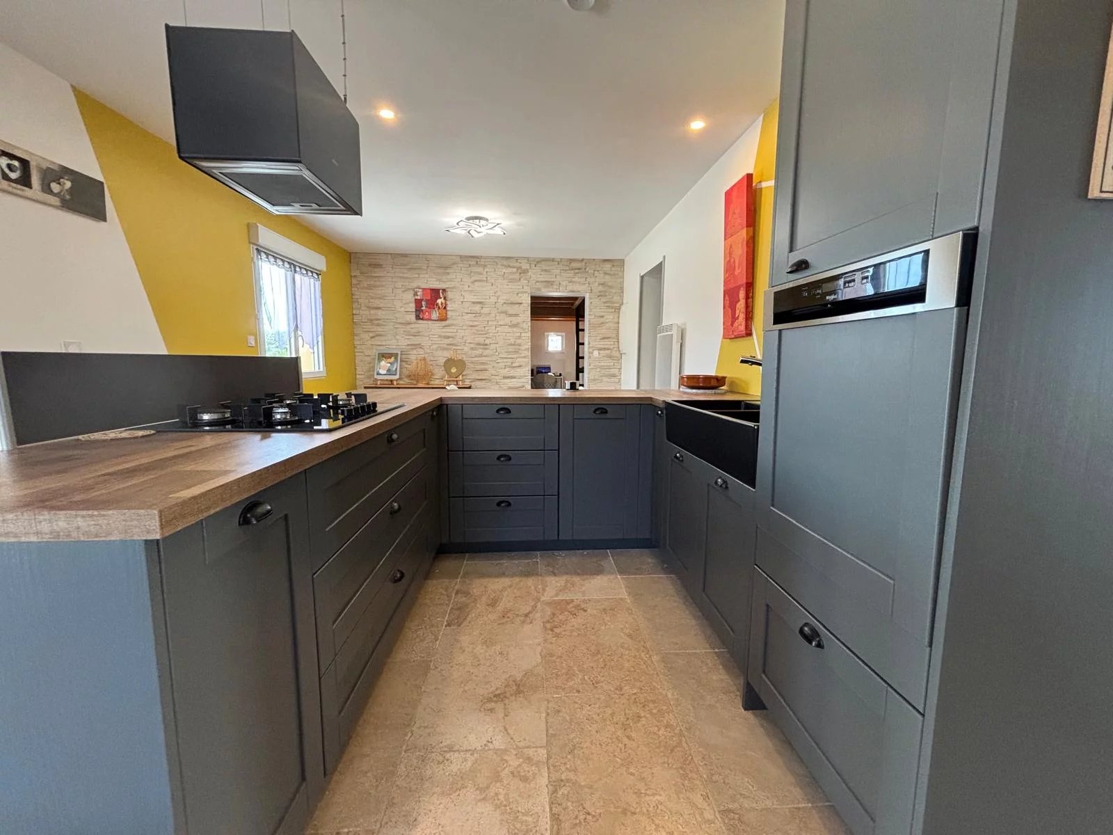Contemporary, low maintenance 4 bedroom house, Nouvelle-Aquitaine – France – BVI87471