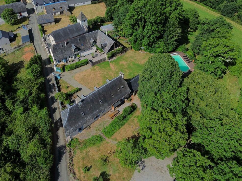A Rare Lifestyle and Business Opportunity in Southwest France 3 houses and an apartment – Ossun ez Angles