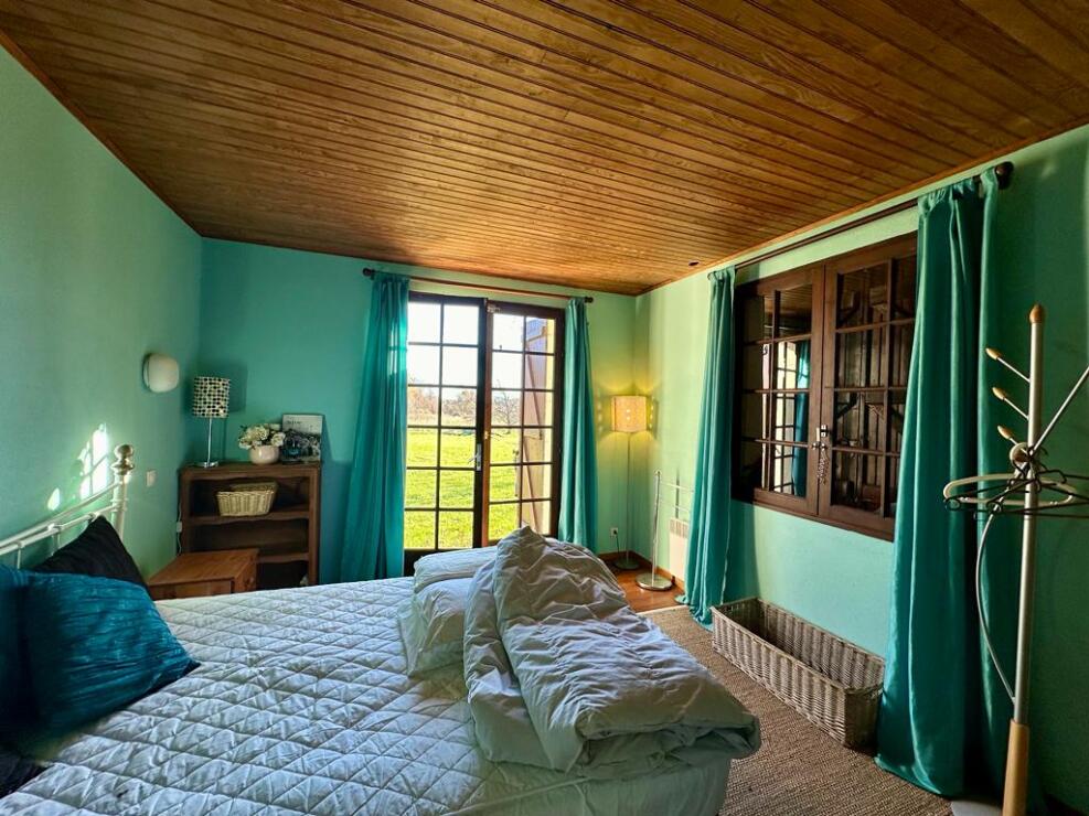 Traditional 5 bedroom property with views to the Pyrenees. Peaceful location.