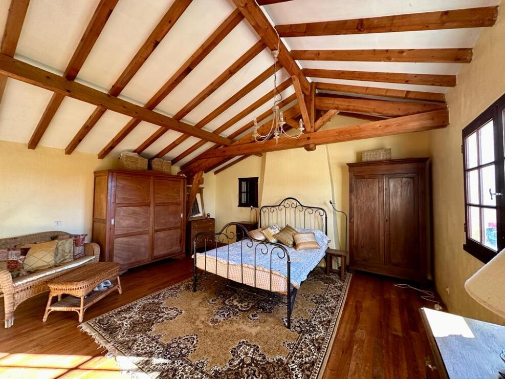 Traditional 5 bedroom property with views to the Pyrenees. Peaceful location.