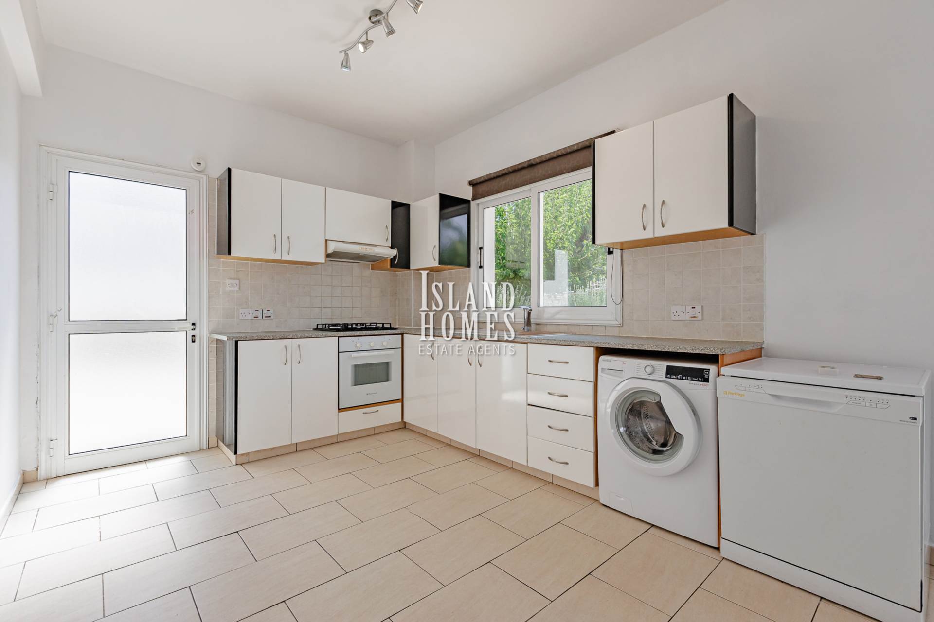 3 bedroom Detached in Ayia Thekla, Famagusta, Cyprus – AT5102
