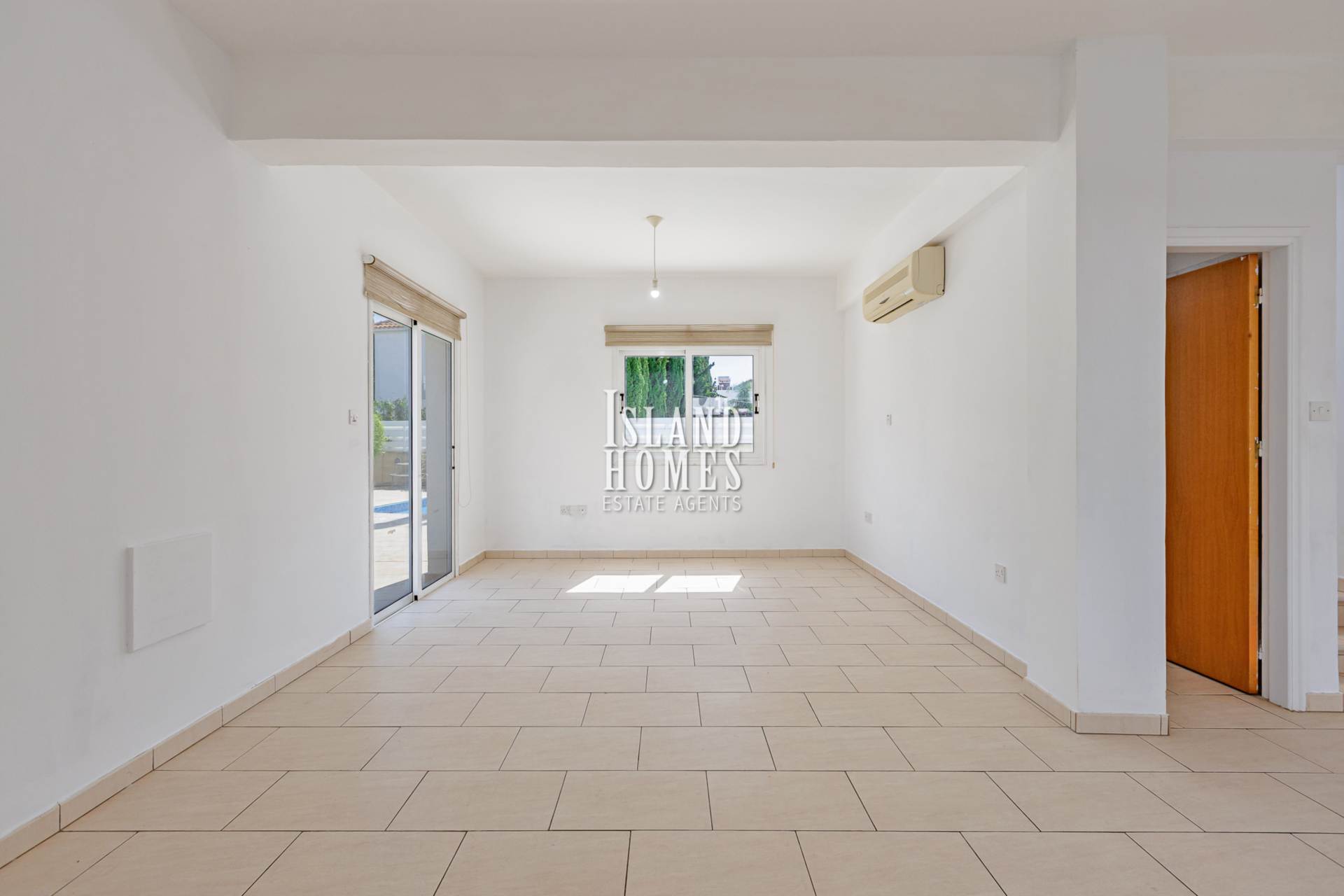 3 bedroom Detached in Ayia Thekla, Famagusta, Cyprus – AT5102