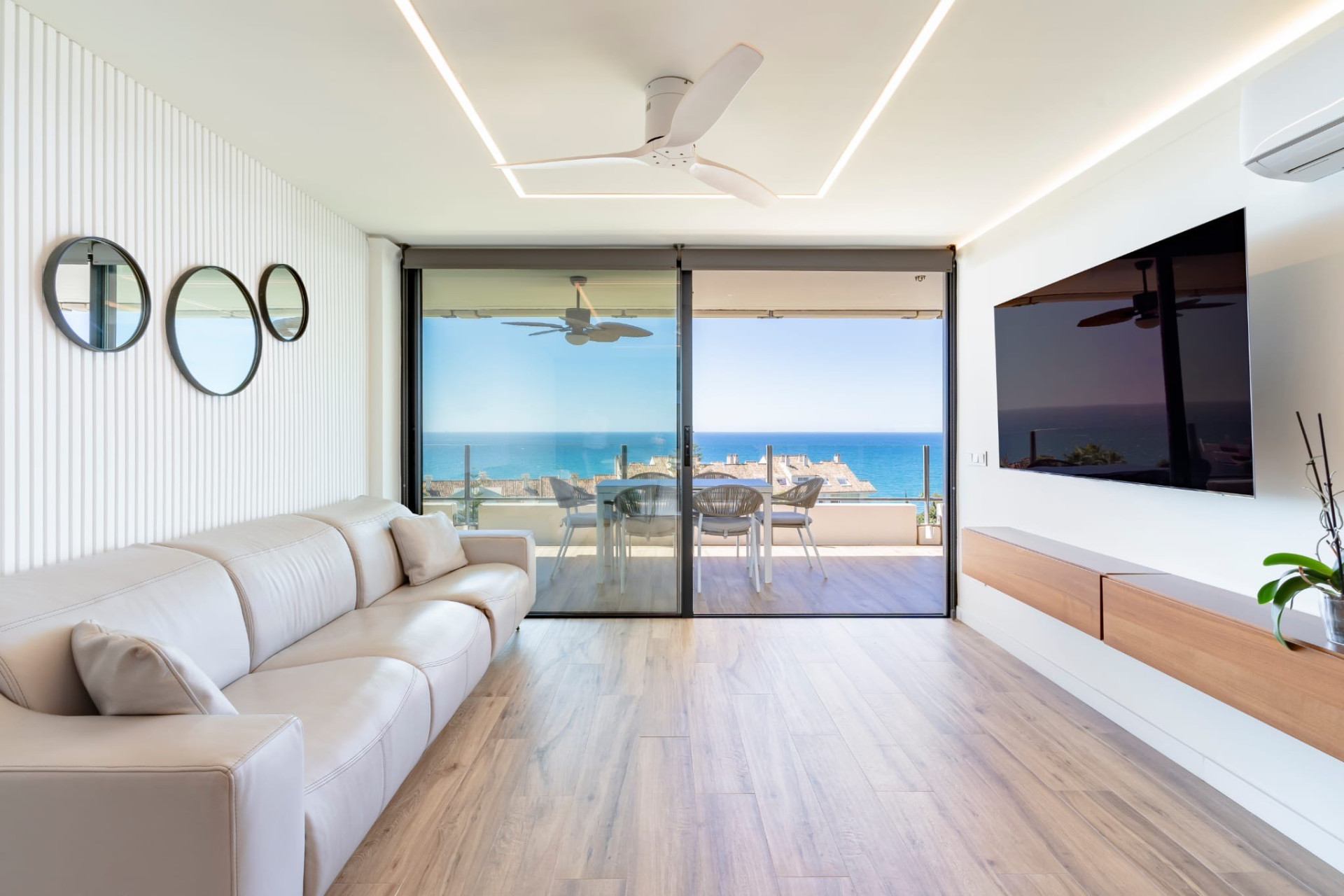 3 bedroom Apartment in Marbella, Malaga, Spain – 428-05707D