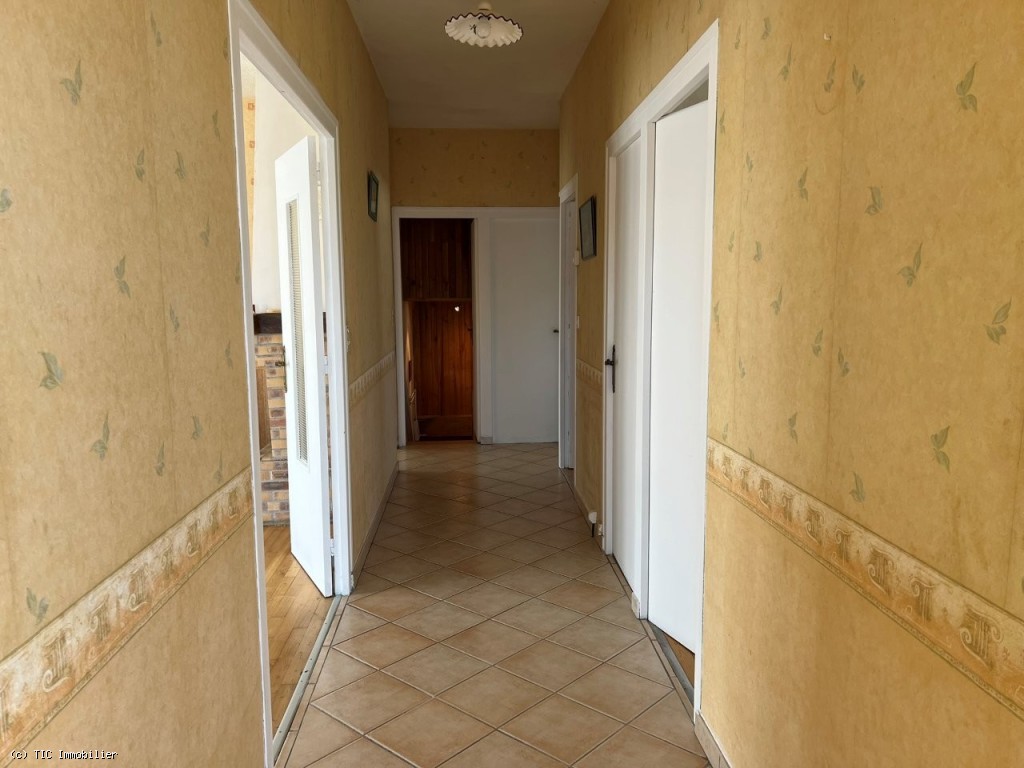 4 bedroom House in Ruffec, France – r7597