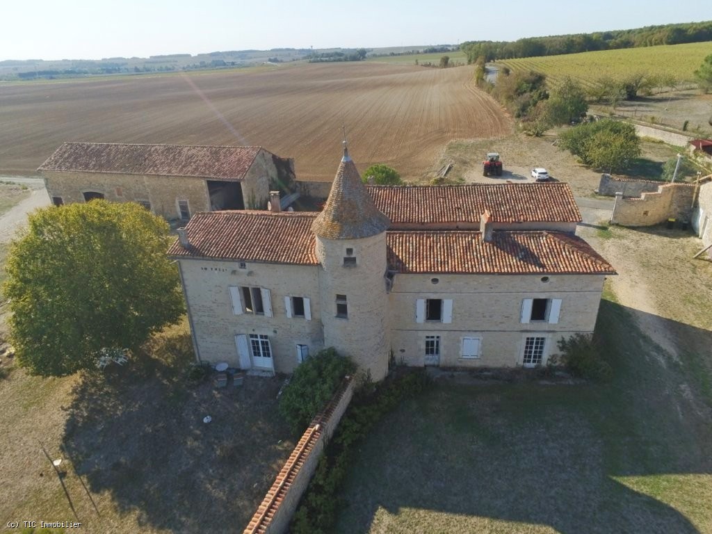1 bedroom House in Ruffec, France – r7588
