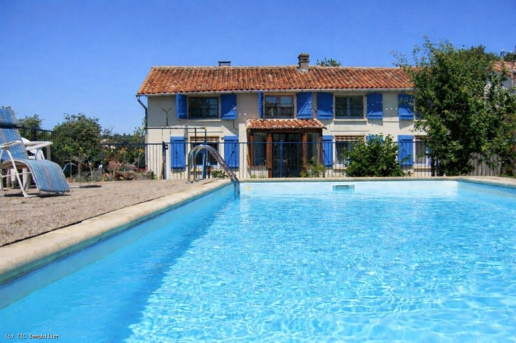5 bedroom House in Nanteuil-En-Vallee, Nanteuil-En-Vallée, France – r7449