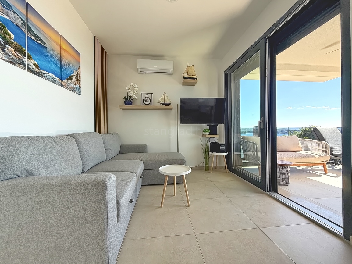 2 bedroom apartment in Omišalj, Croatia – 103730