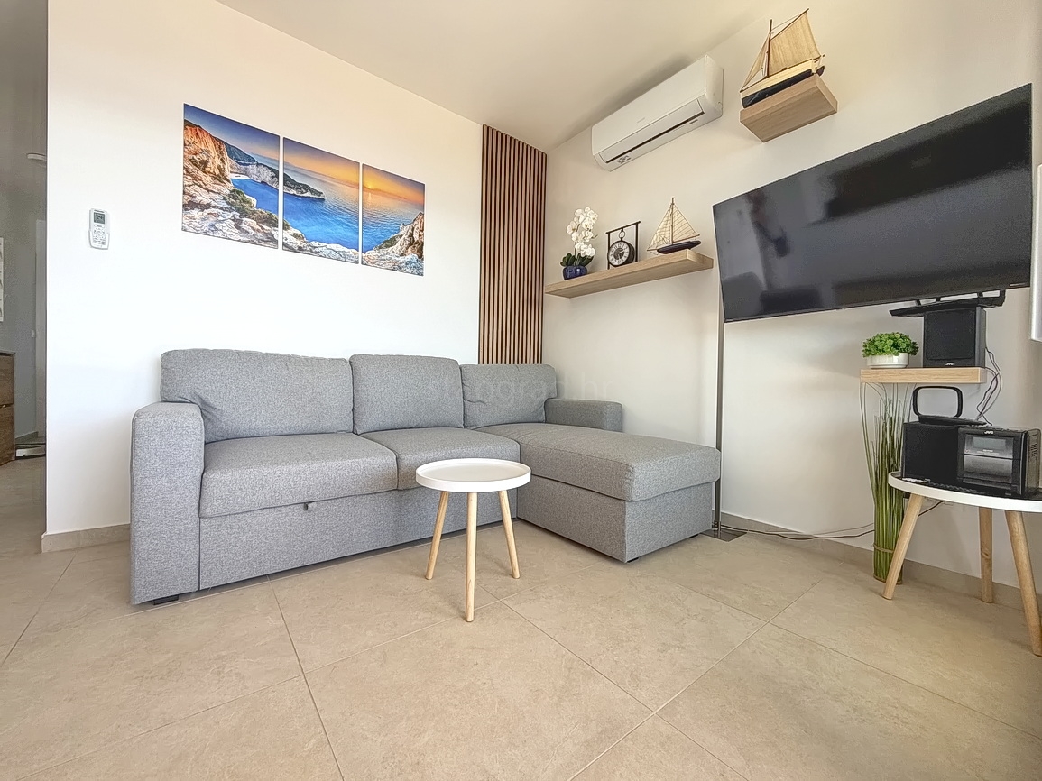 2 bedroom apartment in Omišalj, Croatia – 103730