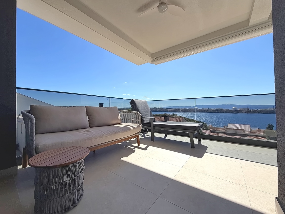2 bedroom apartment in Omišalj, Croatia – 103730