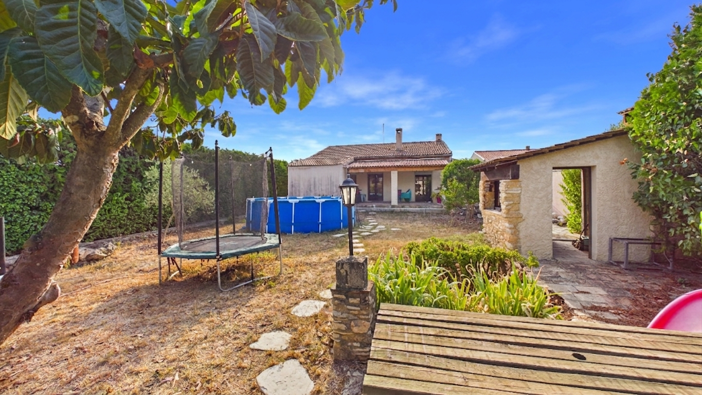 3 bedroom maison in Morieres Les Avignon, Vaucluse, France