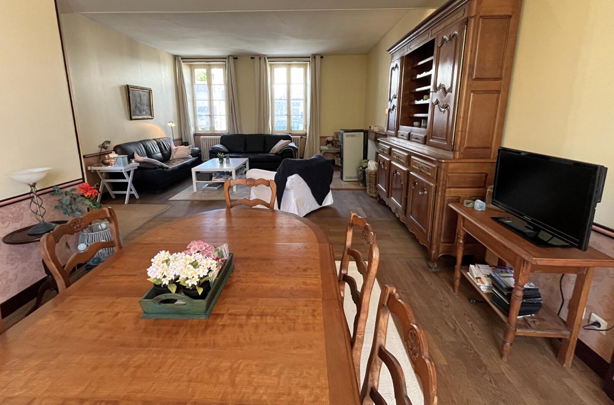 3 bedroom maison in Montmoreau, Charente, France