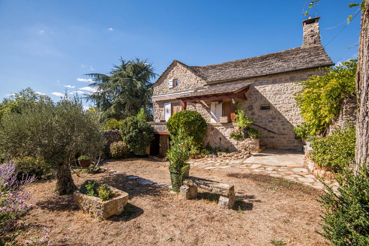 4 bedroom maison in Peyreleau, Aveyron, France