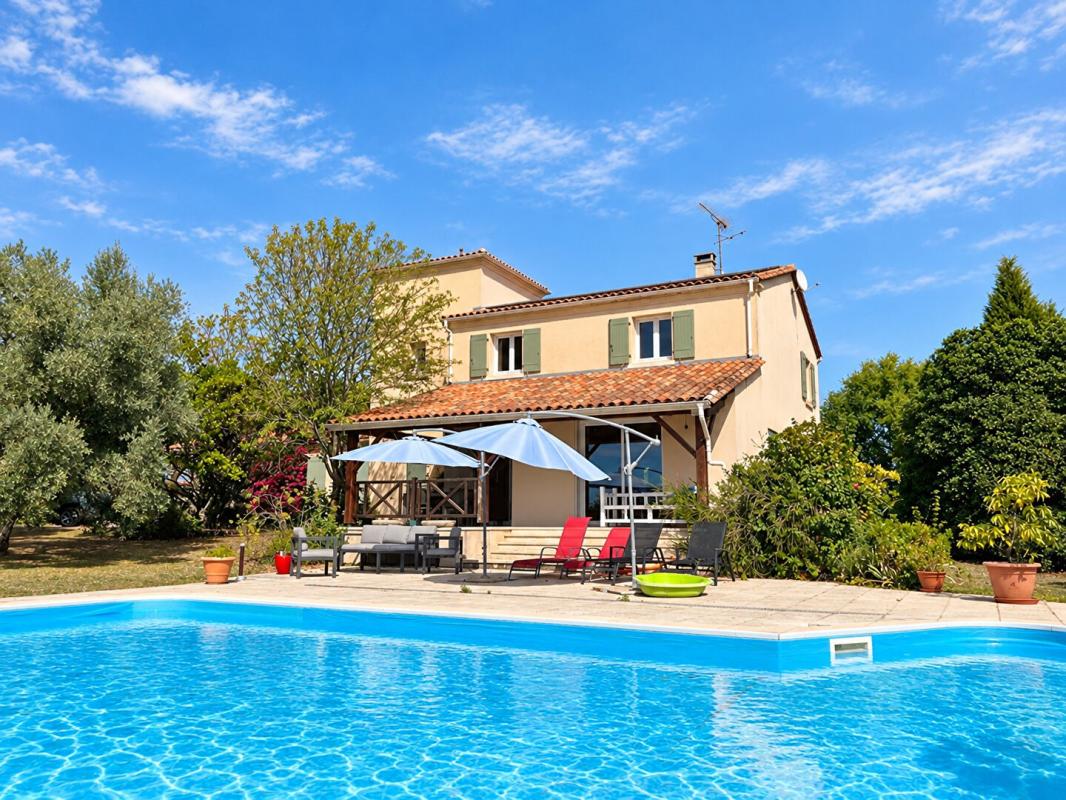 5 bedroom villa in Montmoreau, Charente, France