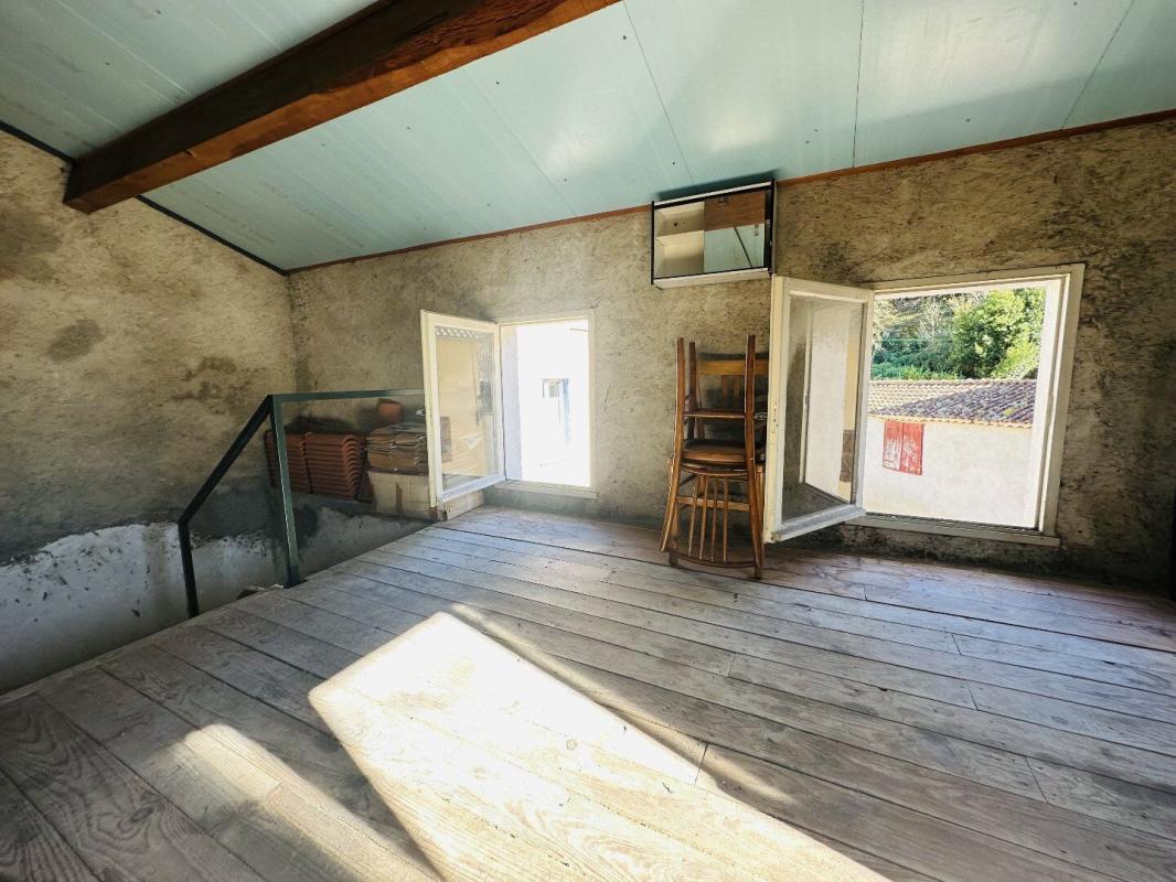 2 bedroom maison in Lacourt, Ariège, France