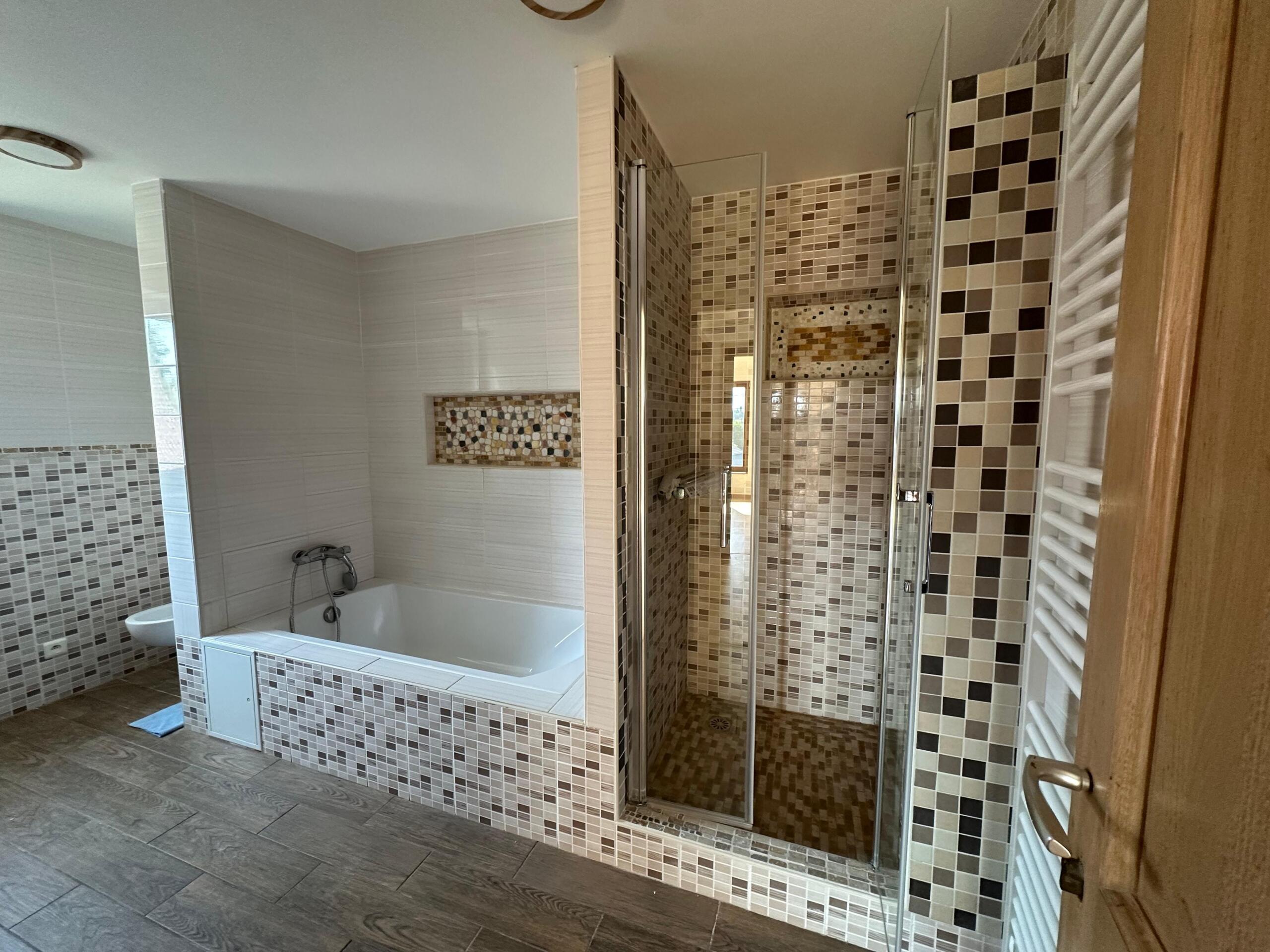 Large 400 m² family home · 5 bedrooms · 10 min from Namur