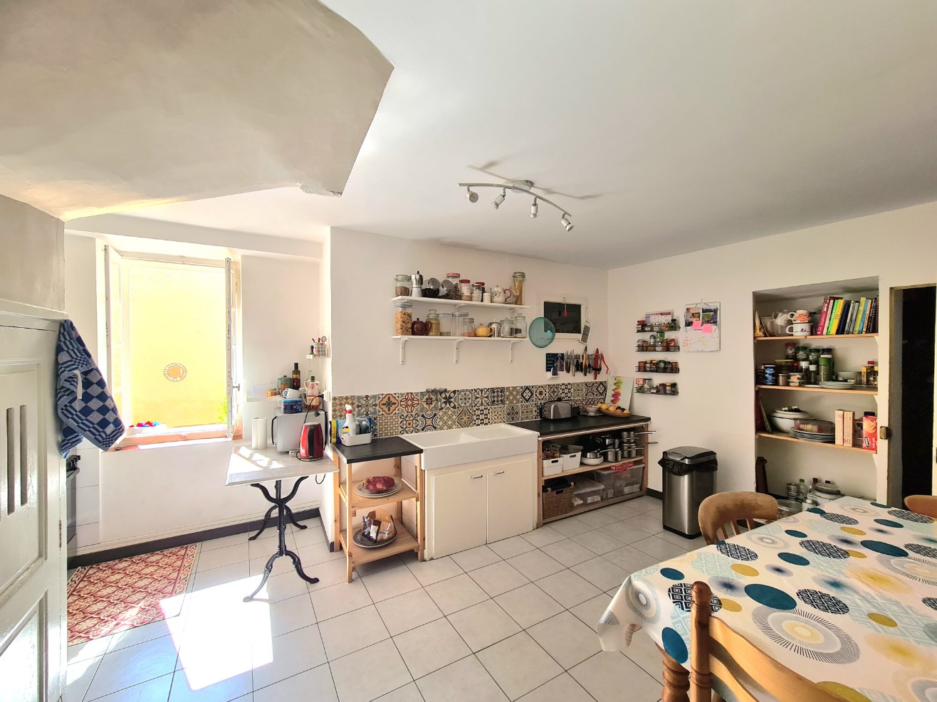 3 bedroom House in Cruzy, Herault, France – c178200ee