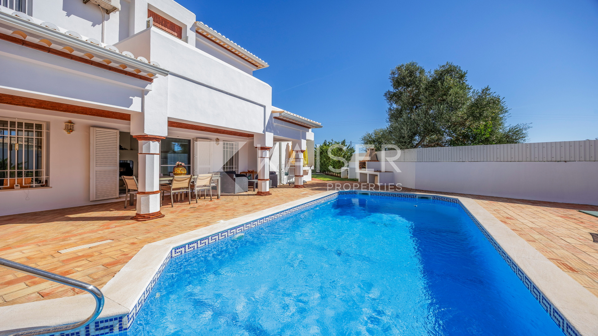 4 bedroom Villa house in Albufeira, Portugal – KP1378