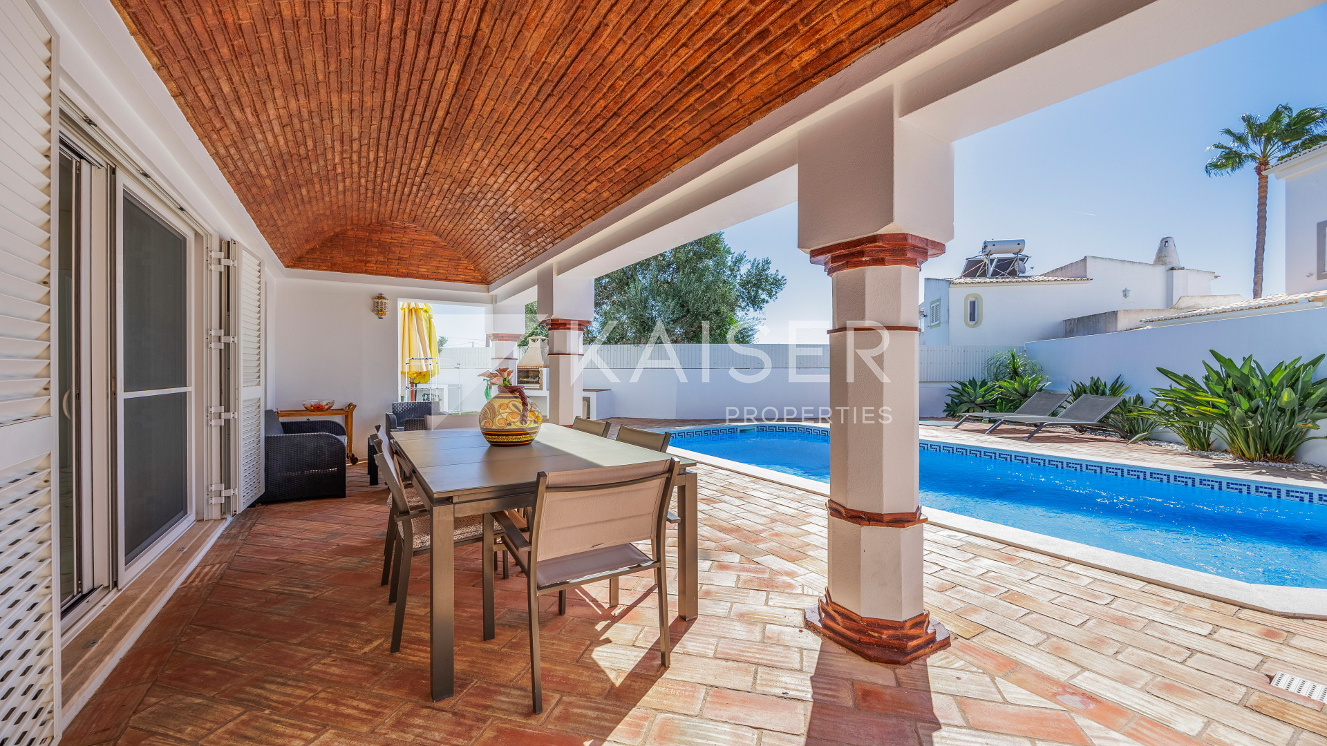 4 bedroom Villa house in Albufeira, Portugal – KP1378