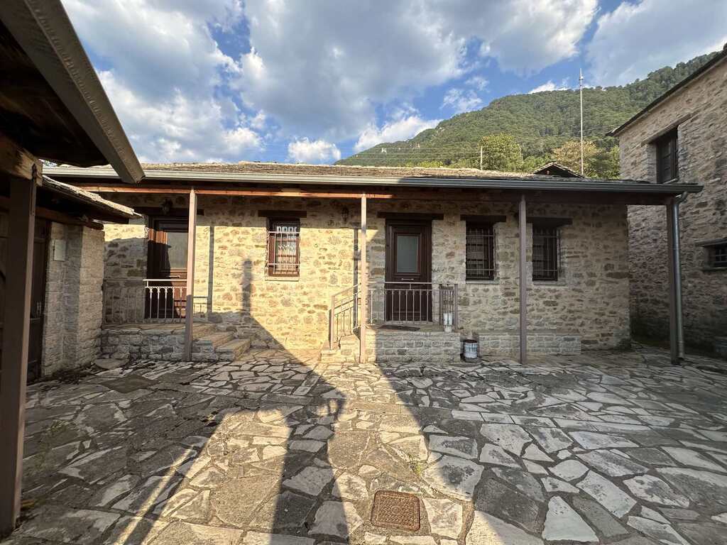 Hotel in Konitsa, Ioannina Prefecture, Greece – 66933