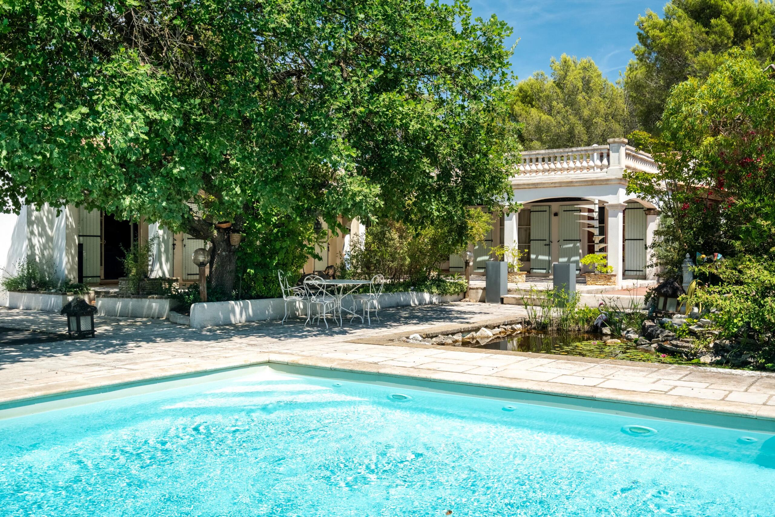 Exceptional property of approximately 400 m² on 3,400 m² of land in Éguilles, Provence-Alpes-Côte d’Azur – France – BVI81537