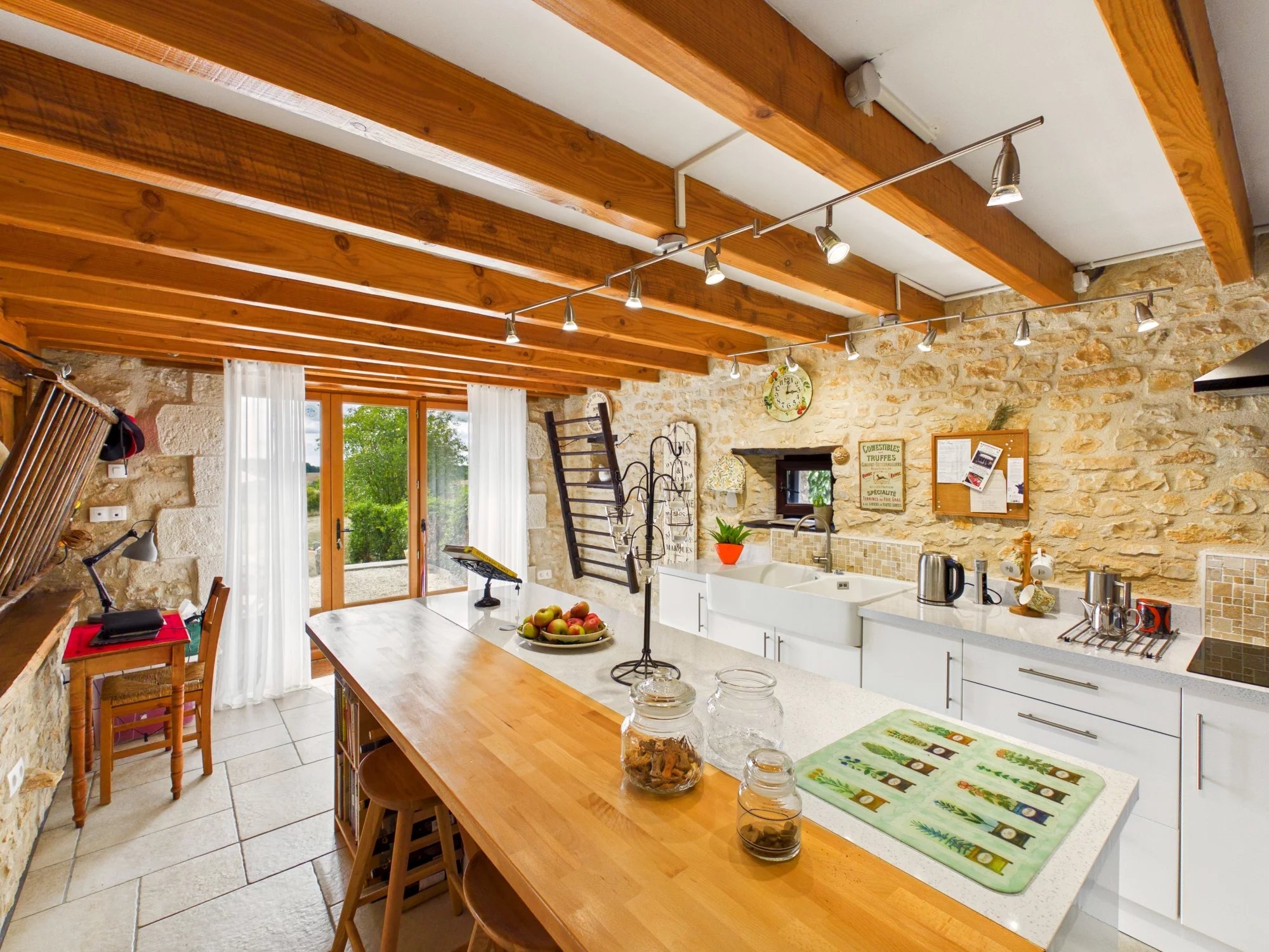 Two houses with swimming pool, jacuzzi, large barn and countryside views, Nouvelle-Aquitaine – France – BVI82524