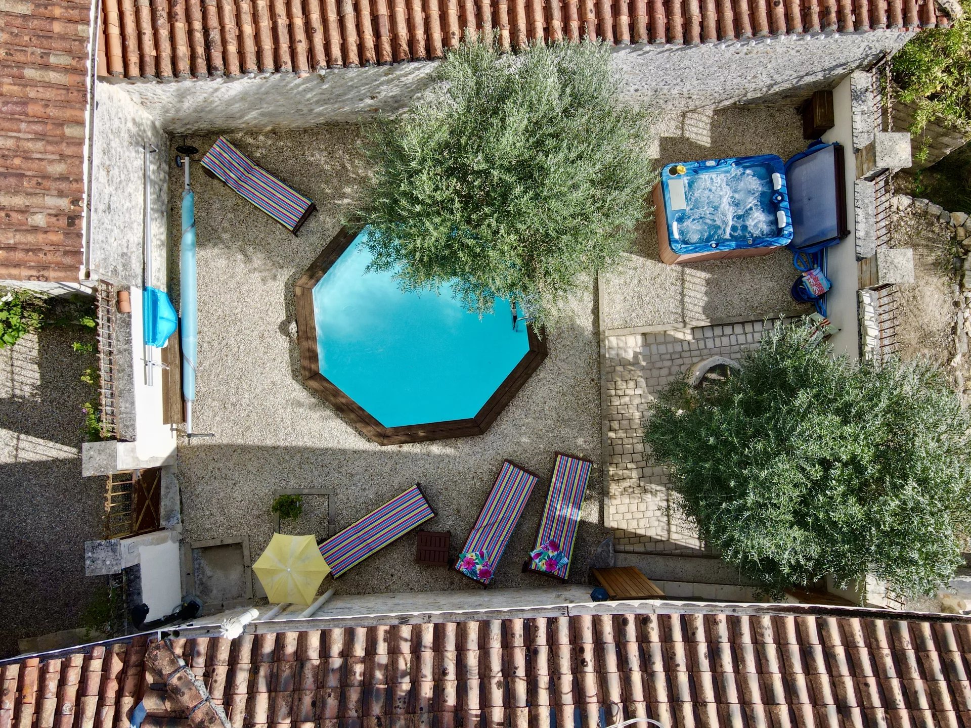 Two houses with swimming pool, jacuzzi, large barn and countryside views, Nouvelle-Aquitaine – France – BVI82524