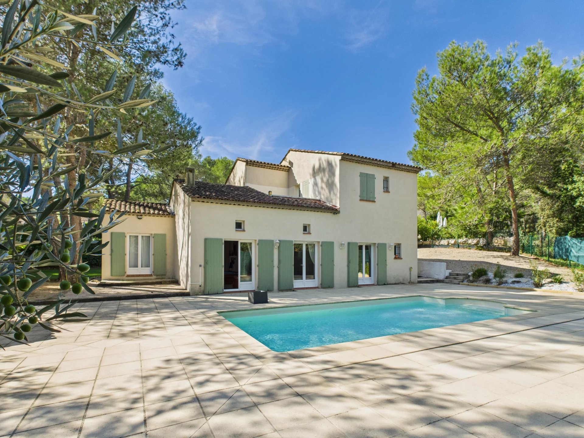 Beautiful Family Home in the Prestigious Pont Royal Golf Estate, Provence-Alpes-Côte d’Azur – France – BVI82876