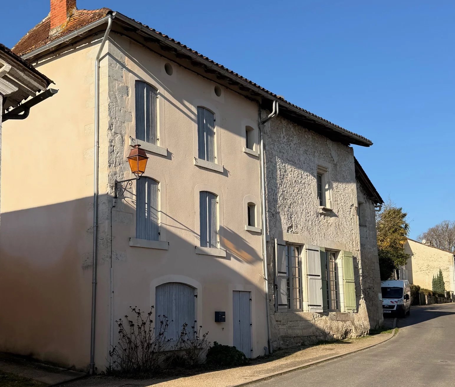 2 bed property in sought after village, Nouvelle-Aquitaine – France – BVI83256