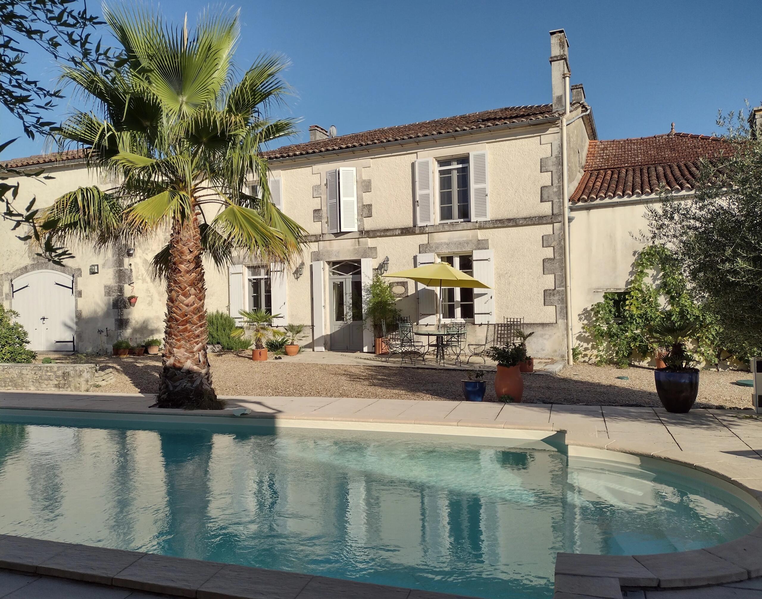 Fabulous “Maison de Maître” with heated swimming-pool, Nouvelle-Aquitaine – France – BVI85926