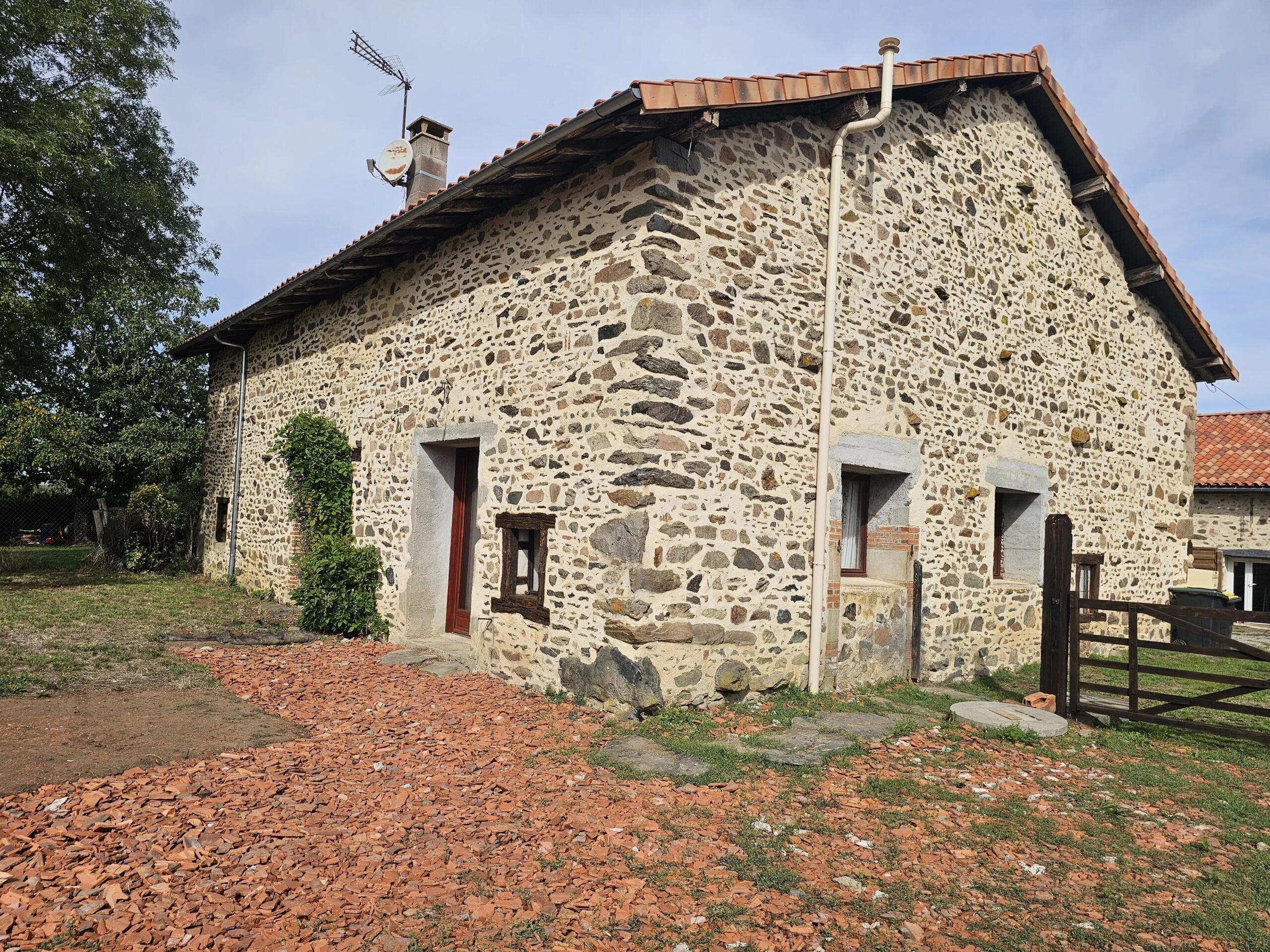 A Barn Conversion Full of Potential – Create Your Dream Home!, Nouvelle-Aquitaine – France – BVI86834