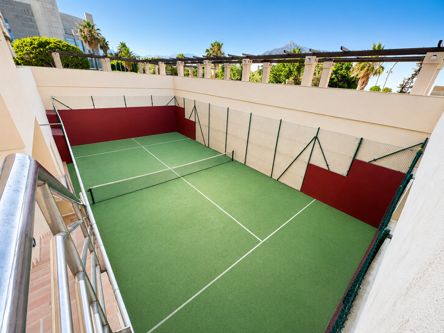 2 bedroom Apartment in Marbella, Malaga, Spain – 428-05697P