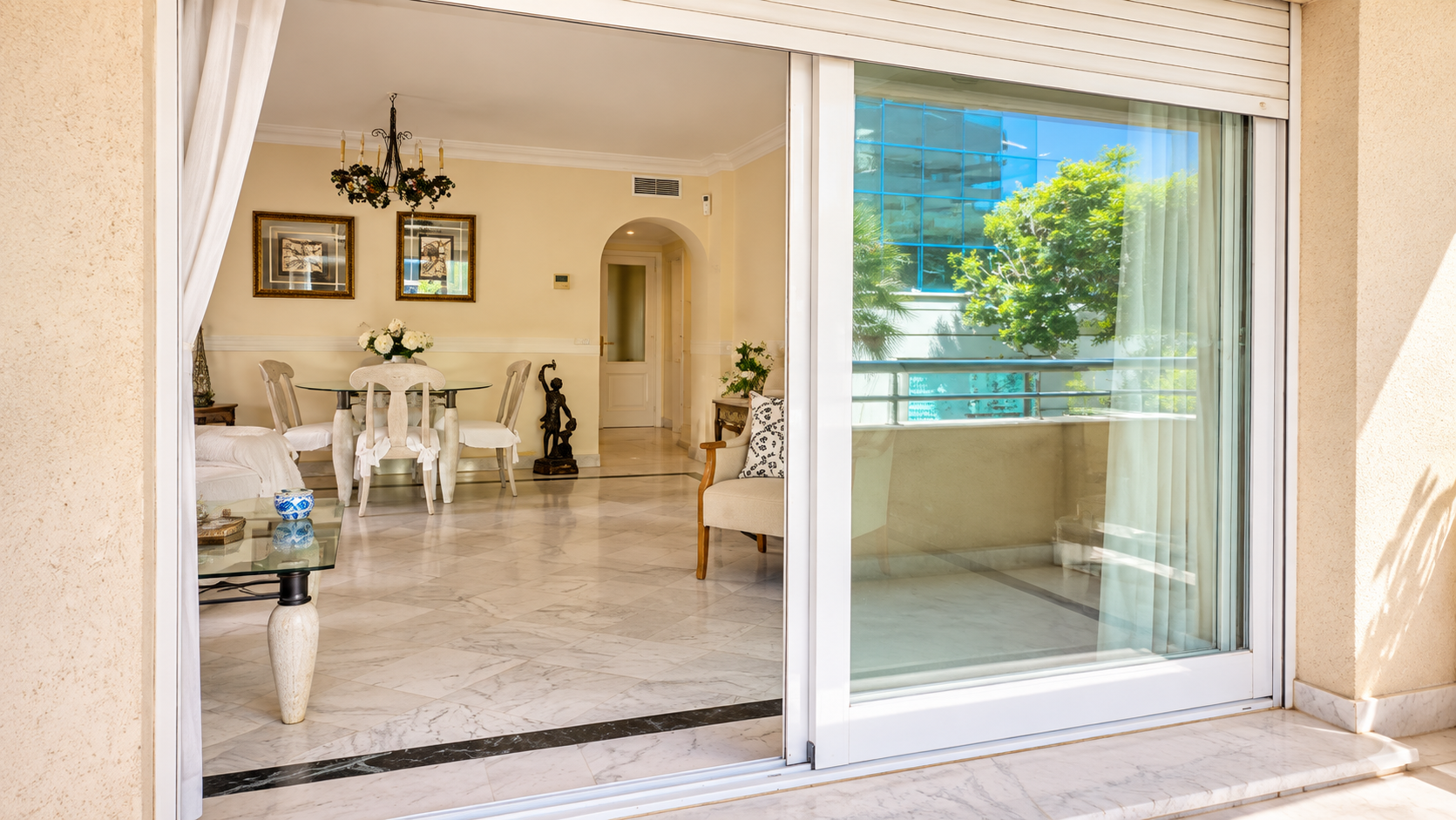 2 bedroom Apartment in Marbella, Malaga, Spain – 428-05697P