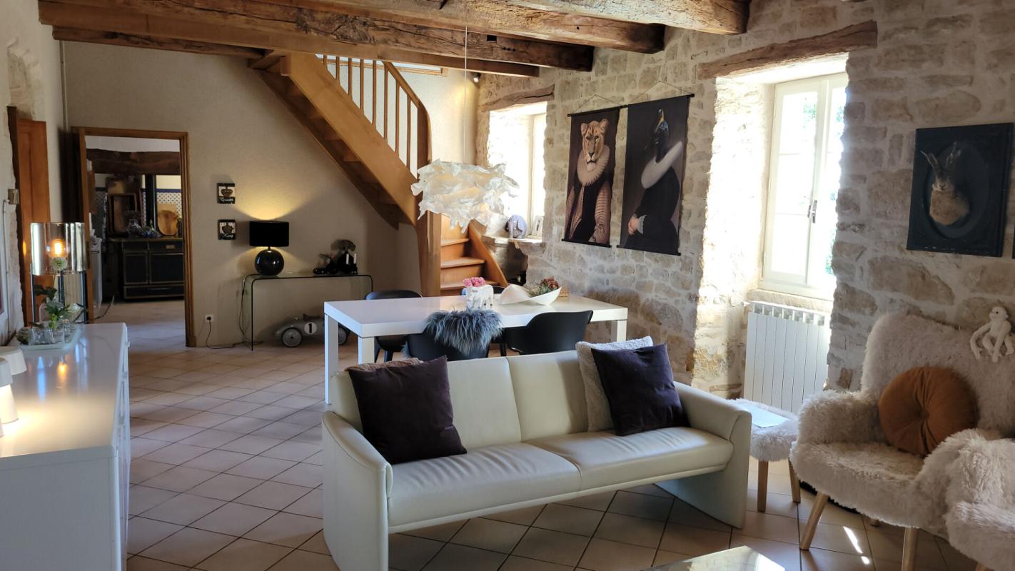 4 bedroom propriete in Ols Et Rinhodes, Aveyron, France