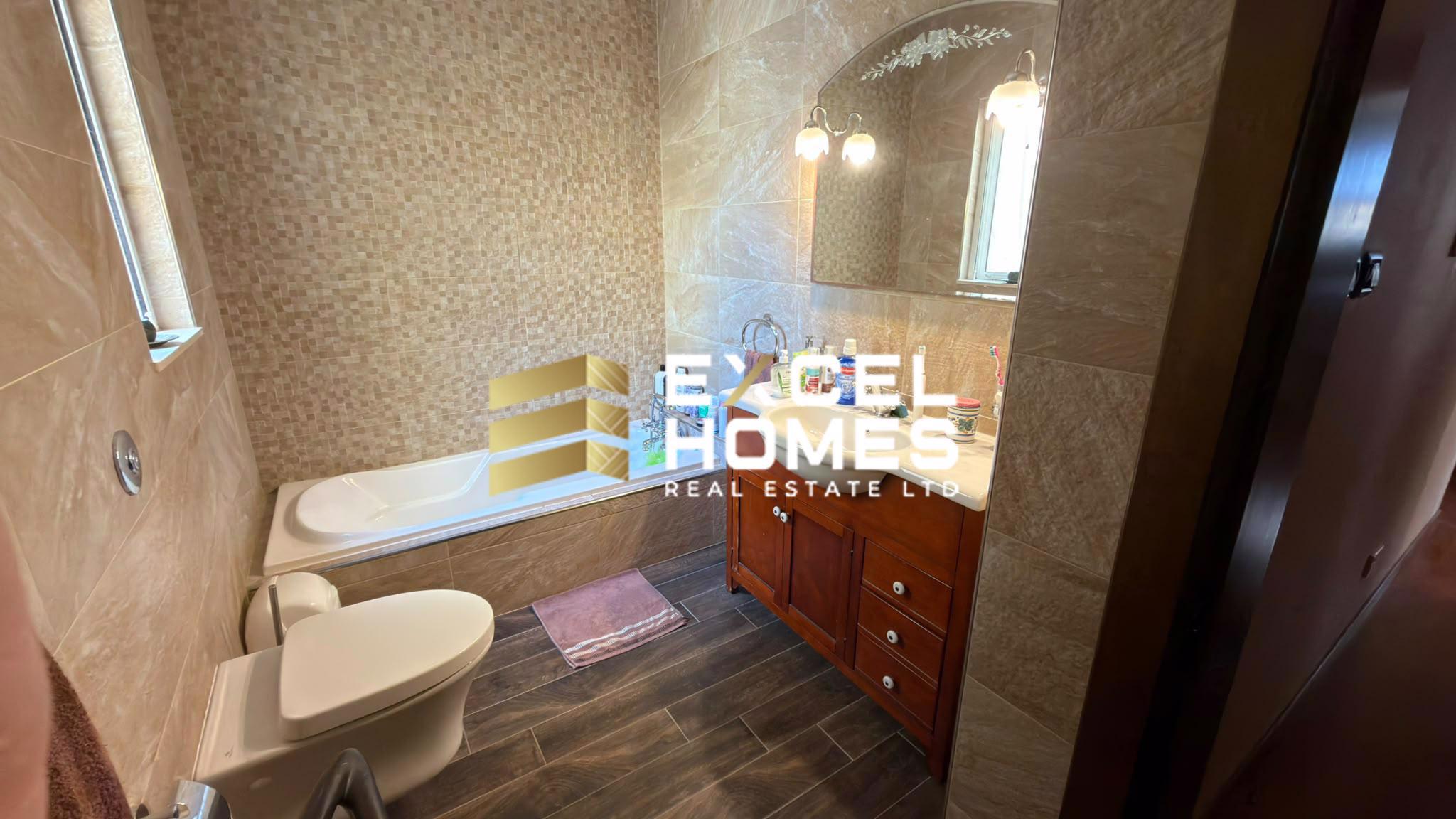 3 bedroom Townhouse in Ta Xbiex, Malta – 69842