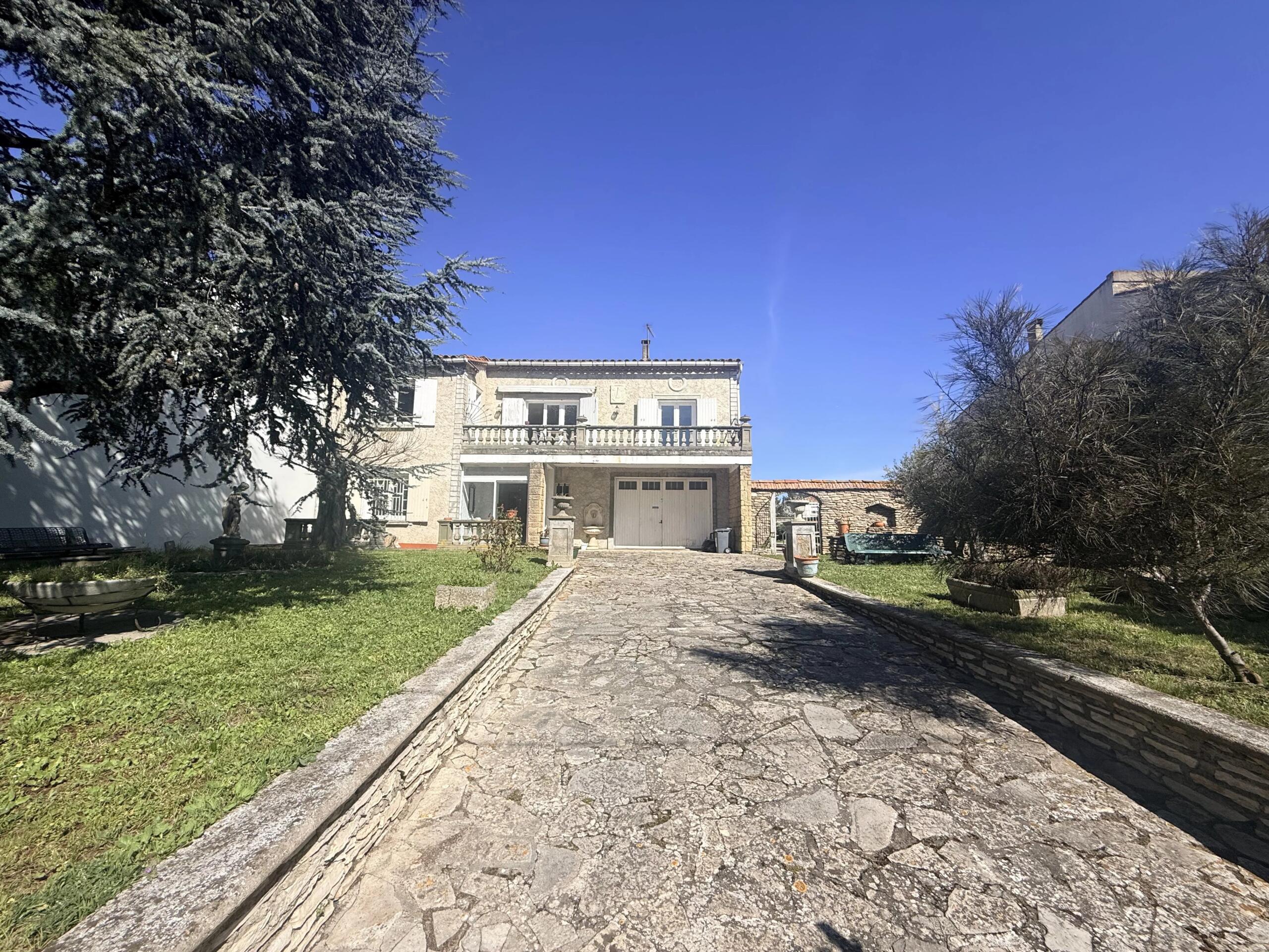 Mediterranean House in Carcassonne, Ideal for Families with Pool and Garden, Occitanie – France – BVI84397